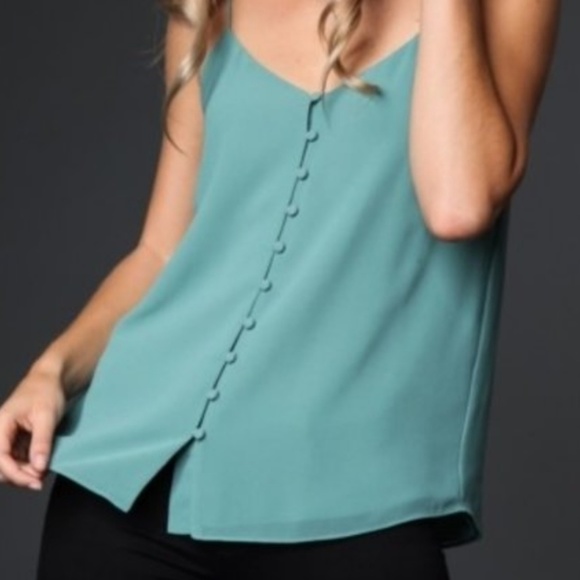 🆕🌿GREEN BUTTON CAMI🌿 - Picture 2 of 6